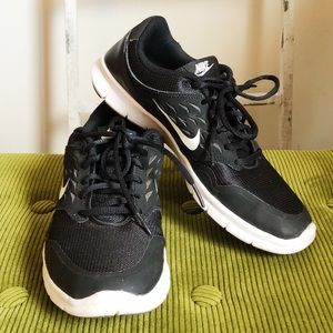 Nike Orville Sneakers Women’s Size 9